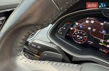 Позашляховик / Кросовер Audi Q7 2016 в 
