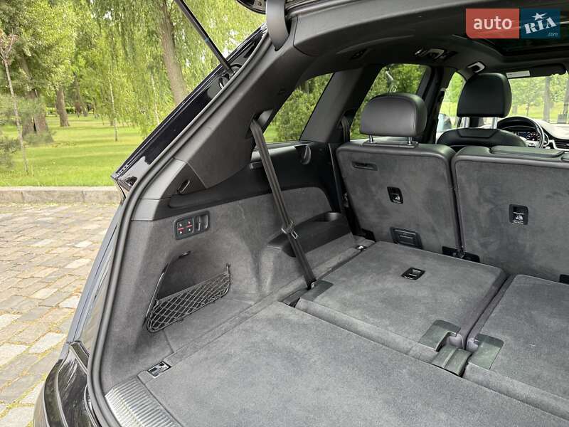 Внедорожник / Кроссовер Audi Q7 2016 в Киеве фото 124 Внедорожник / Кроссовер Audi Q7 2016 в Киеве