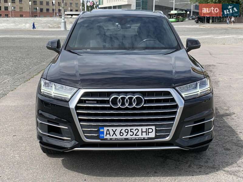 Внедорожник / Кроссовер Audi Q7 2017 в Харькове