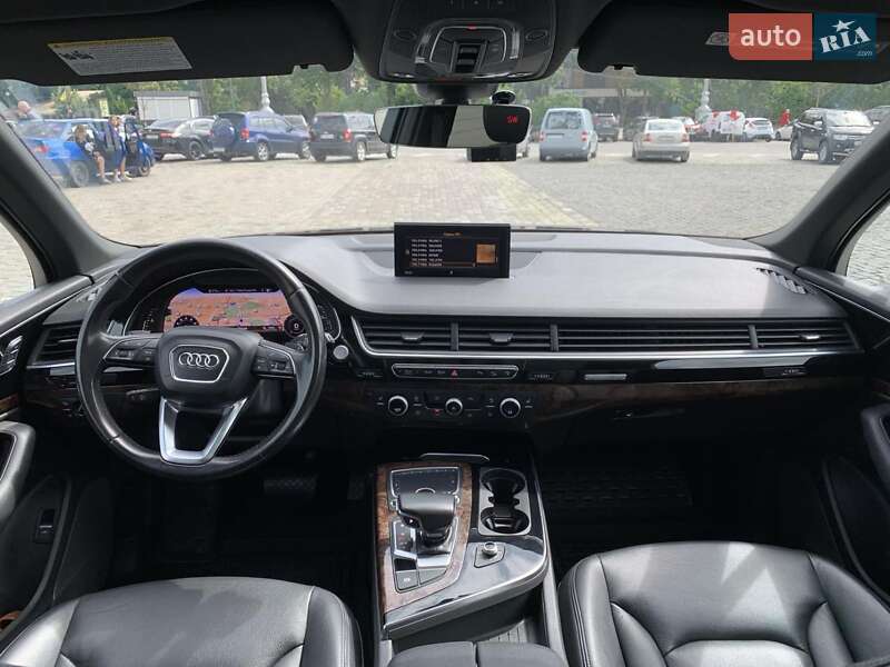 Внедорожник / Кроссовер Audi Q7 2017 в Харькове