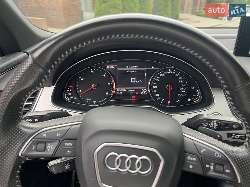 Позашляховик / Кросовер Audi Q7 2016 в Дніпрі