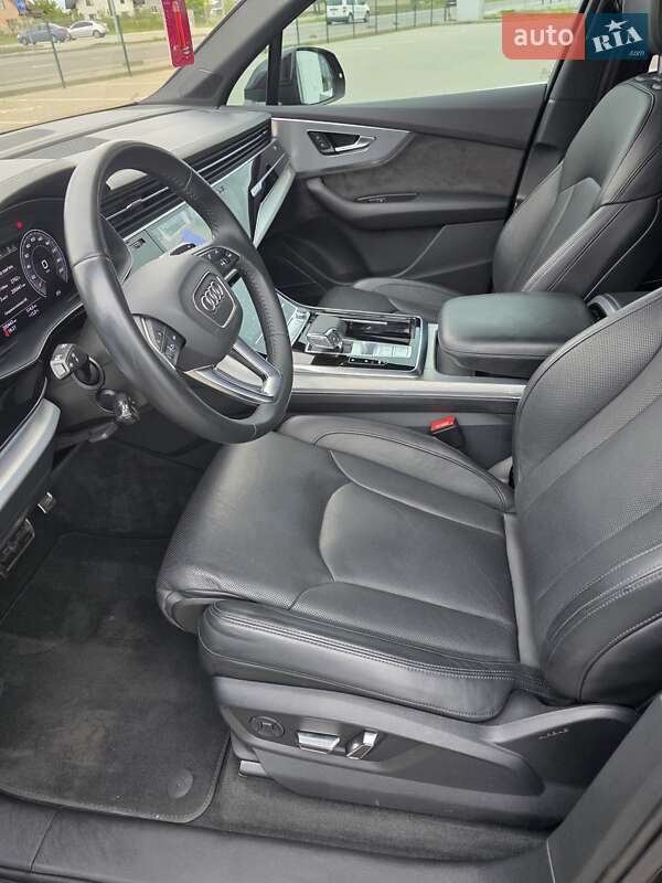 Внедорожник / Кроссовер Audi Q7 2020 в Луцке