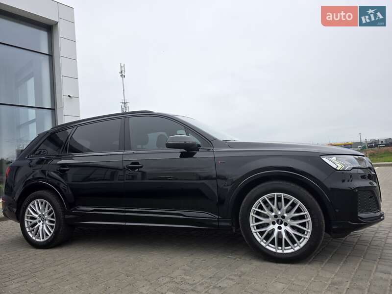 Внедорожник / Кроссовер Audi Q7 2020 в Луцке