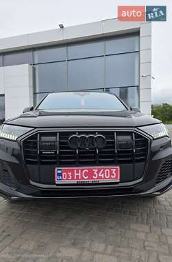 Позашляховик / Кросовер Audi Q7 2020 в 