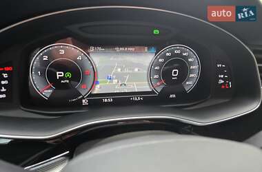 Позашляховик / Кросовер Audi Q7 2020 в 