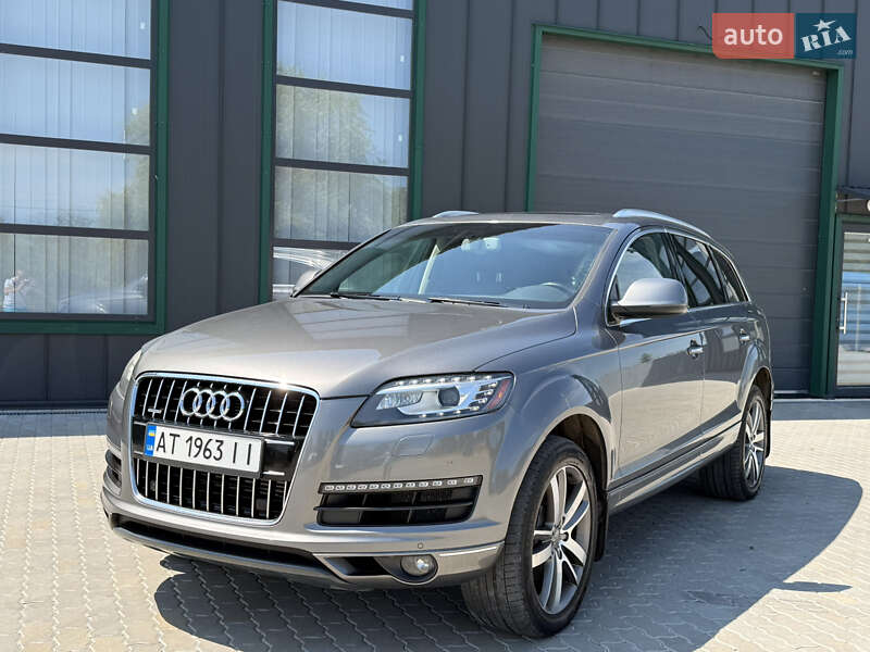 Внедорожник / Кроссовер Audi Q7 2012 в 