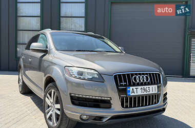 Внедорожник / Кроссовер Audi Q7 2012 в 