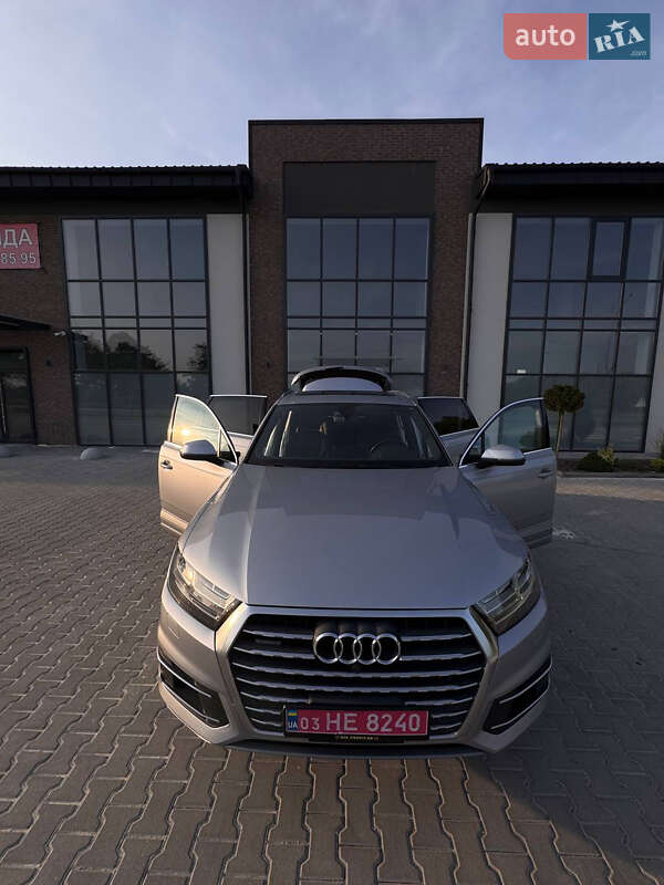 Позашляховик / Кросовер Audi Q7 2017 в Тернополі