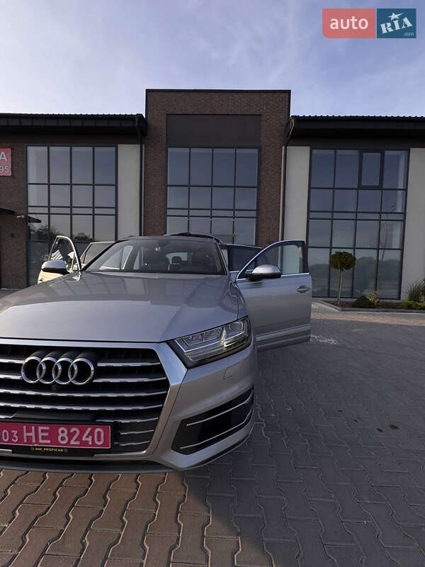 Позашляховик / Кросовер Audi Q7 2017 в Тернополі