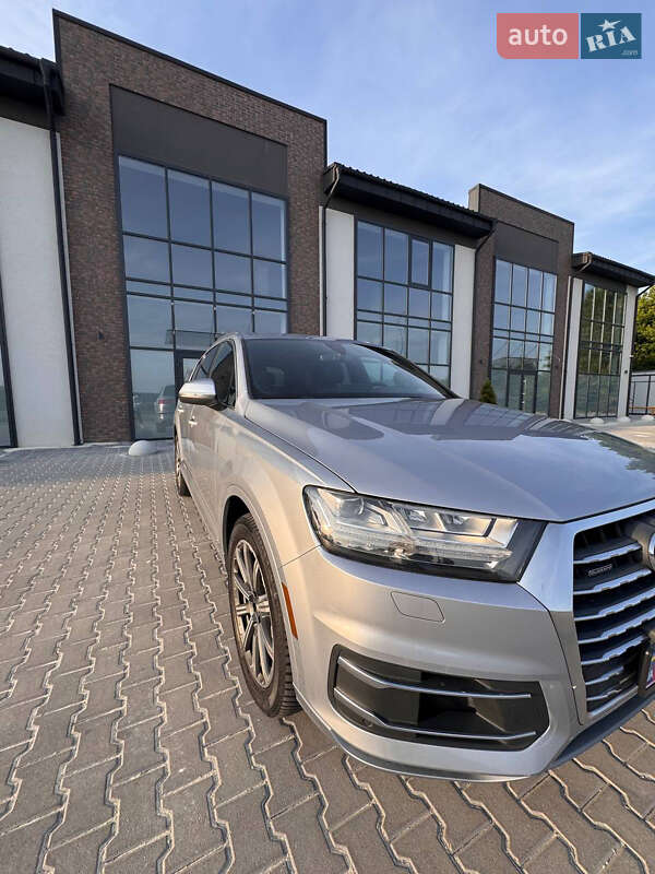 Позашляховик / Кросовер Audi Q7 2017 в Тернополі