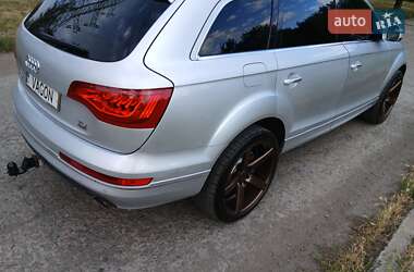 Позашляховик / Кросовер Audi Q7 2010 в 