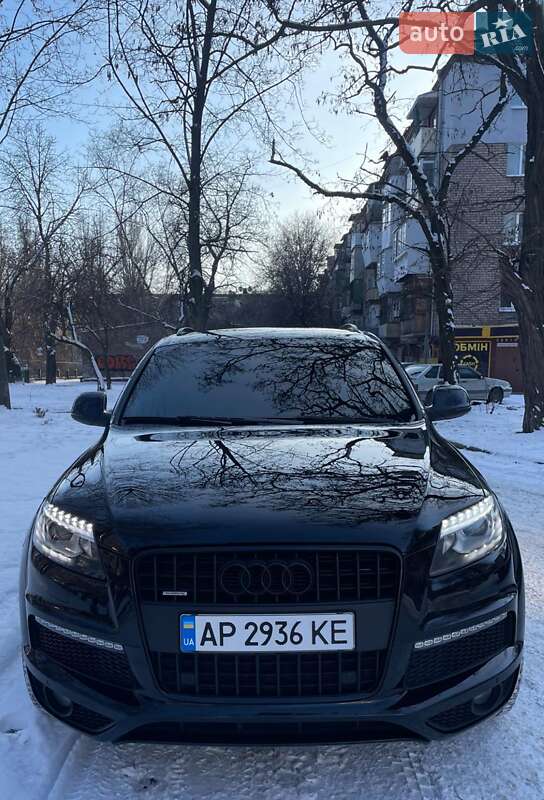 Внедорожник / Кроссовер Audi Q7 2013 в 