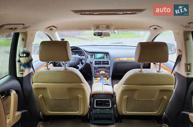 Внедорожник / Кроссовер Audi Q7 2014 в 