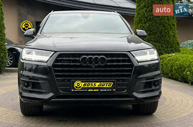 Позашляховик / Кросовер Audi Q7 2018 в 