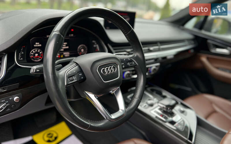 Позашляховик / Кросовер Audi Q7 2018 в Львові