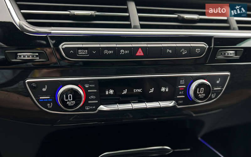 Позашляховик / Кросовер Audi Q7 2018 в Львові