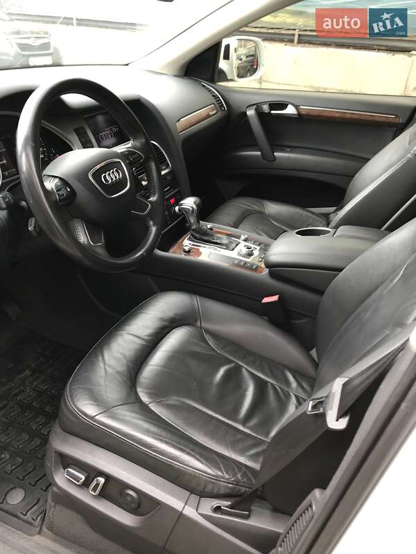 Позашляховик / Кросовер Audi Q7 2012 в Києві
