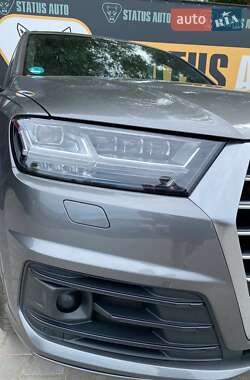 Внедорожник / Кроссовер Audi Q7 2016 в 