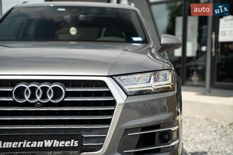 Внедорожник / Кроссовер Audi Q7 2017 в Черновцах