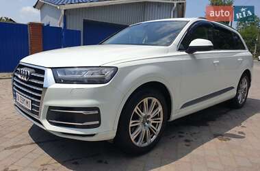 Позашляховик / Кросовер Audi Q7 2017 в Мукачевому