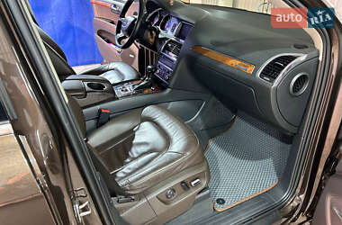 Внедорожник / Кроссовер Audi Q7 2014 в 