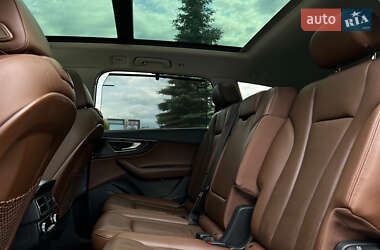 Внедорожник / Кроссовер Audi Q7 2016 в 
