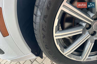 Внедорожник / Кроссовер Audi Q7 2018 в 