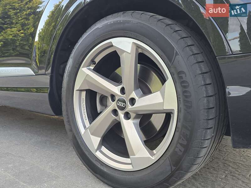 Внедорожник / Кроссовер Audi Q7 2018 в Львове
