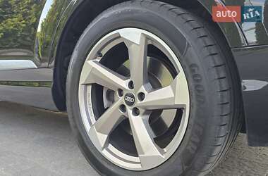 Внедорожник / Кроссовер Audi Q7 2018 в 