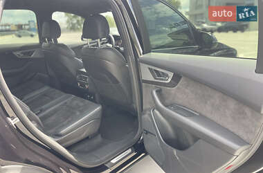 Внедорожник / Кроссовер Audi Q7 2019 в 