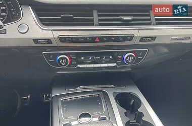 Внедорожник / Кроссовер Audi Q7 2019 в 