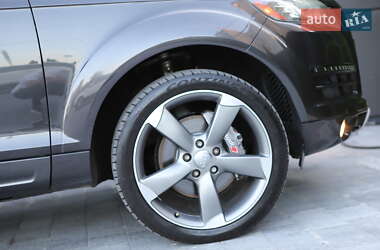 Внедорожник / Кроссовер Audi Q7 2014 в 