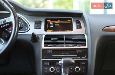 Внедорожник / Кроссовер Audi Q7 2014 в 