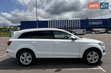 Внедорожник / Кроссовер Audi Q7 2010 в 