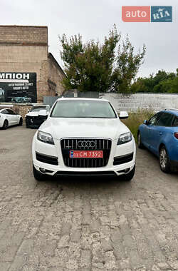 Внедорожник / Кроссовер Audi Q7 2010 в 
