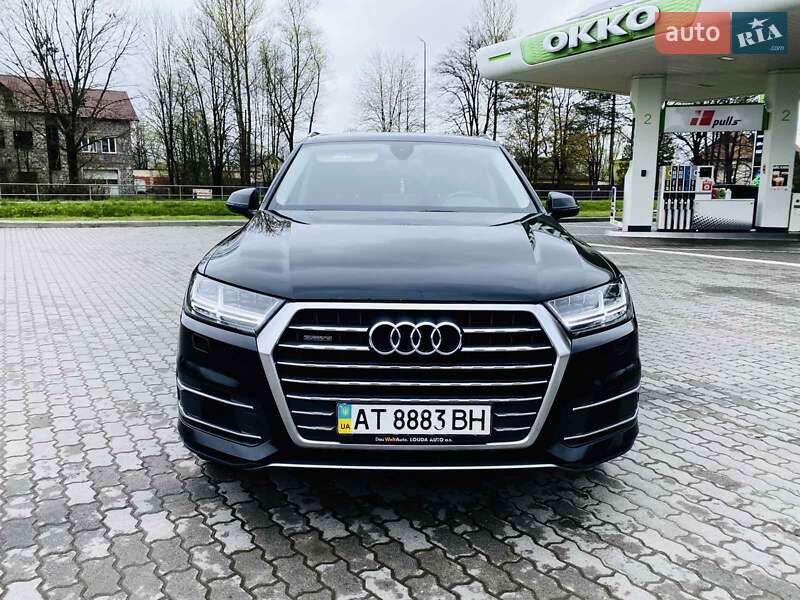 Внедорожник / Кроссовер Audi Q7 2017 в Богородчанах