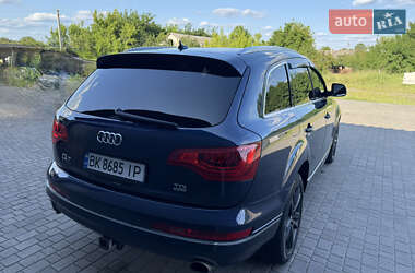 Внедорожник / Кроссовер Audi Q7 2012 в 