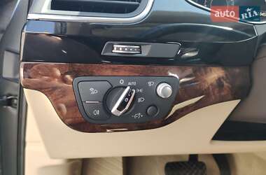 Позашляховик / Кросовер Audi Q7 2016 в 