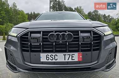 Внедорожник / Кроссовер Audi Q7 2021 в 