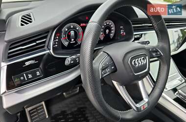 Внедорожник / Кроссовер Audi Q7 2021 в 