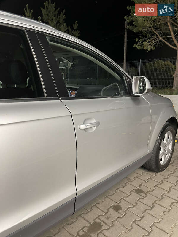 Позашляховик / Кросовер Audi Q7 2014 в Рівному