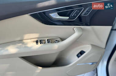 Внедорожник / Кроссовер Audi Q7 2018 в 