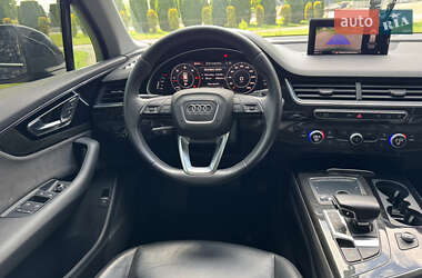 Внедорожник / Кроссовер Audi Q7 2015 в 