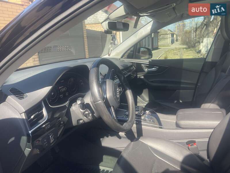 Позашляховик / Кросовер Audi Q7 2015 в Ізмаїлі