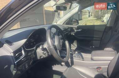 Позашляховик / Кросовер Audi Q7 2015 в 