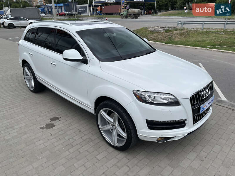 Внедорожник / Кроссовер Audi Q7 2013 в Полтаве