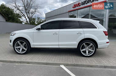 Позашляховик / Кросовер Audi Q7 2013 в 