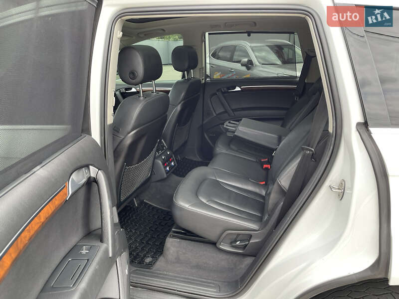 Внедорожник / Кроссовер Audi Q7 2013 в Полтаве