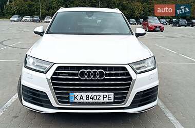 Внедорожник / Кроссовер Audi Q7 2017 в 