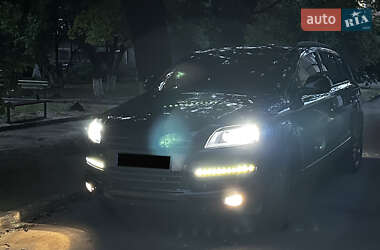 Внедорожник / Кроссовер Audi Q7 2009 в 